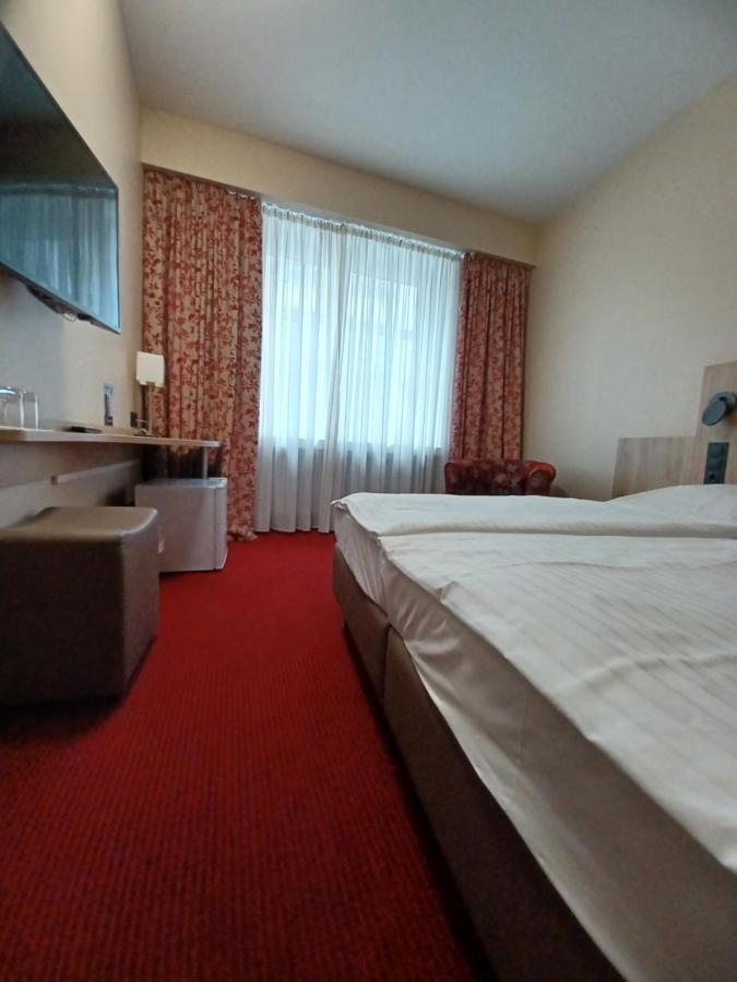 Hotel Europa Бон Екстериор снимка