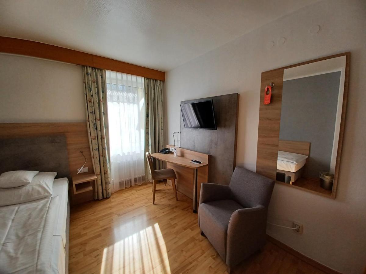 Hotel Europa Бон Екстериор снимка